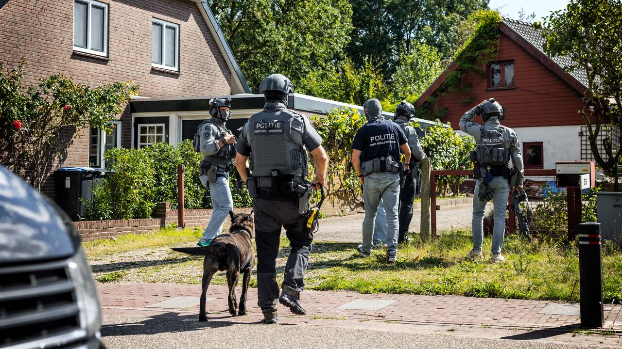 Foto bij Live Overasselt | 'Mogelijk gevaar' in omgeving, inwoners gevraagd binnen te blijven