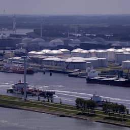 Rain prevents further shipping issues to Rotterdam port