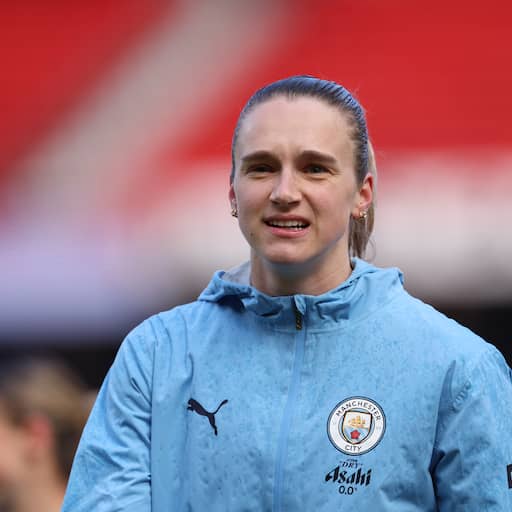 Illustratie bij: Miedema loopt opnieuw knieblessure op en mist seizoensstart Manchester City
