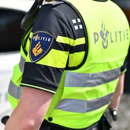 Politie trapt expres in phishingberichten en houdt vijf oplichters aan