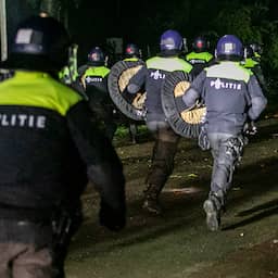 ME grijpt in bij grimmige protesten tijdens debat over azc in Opheusden