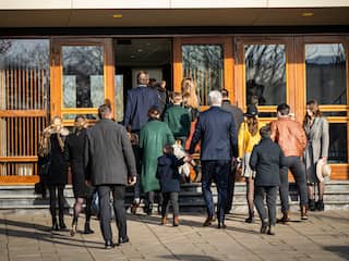 Kerkgangers in Krimpen en Urk vallen verslaggevers aan