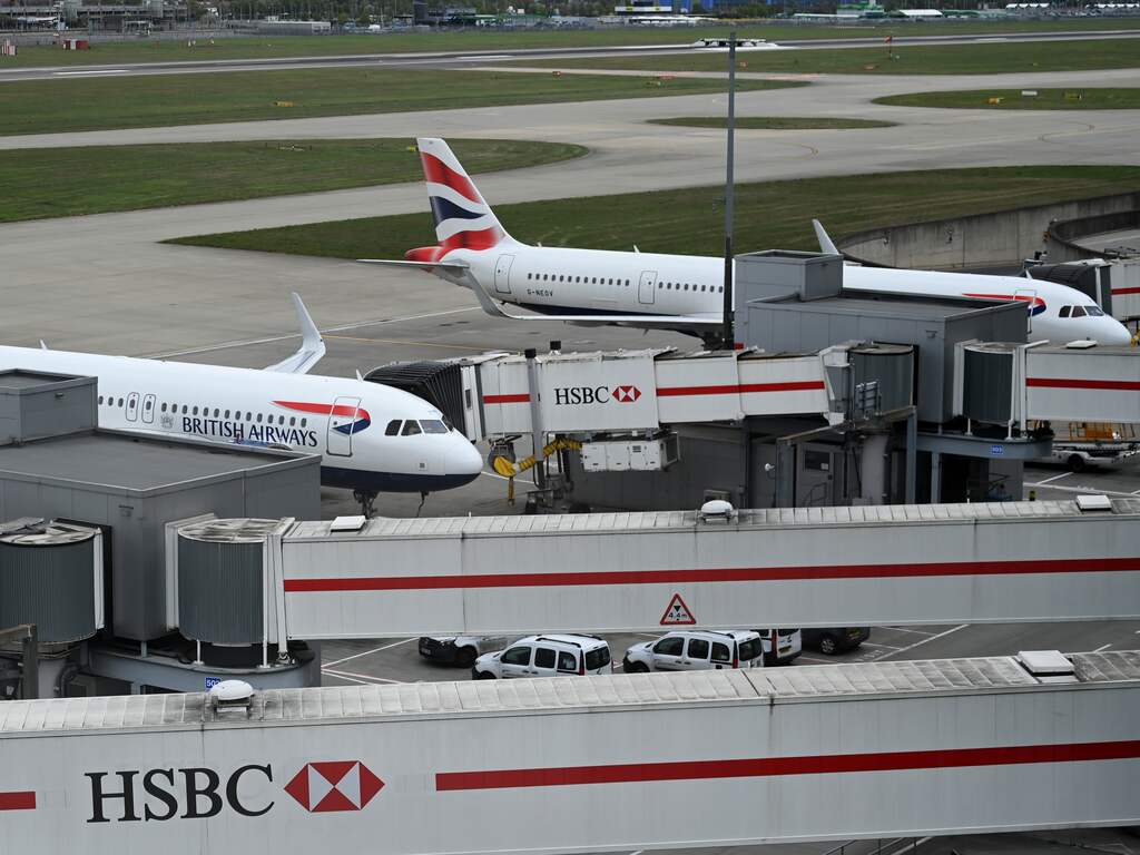 VK haalt alle landen van rode lijst inreisbeperkingen omikronvariant