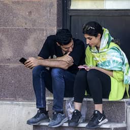 Iran be&euml;indigt verbod op WhatsApp en Google Play