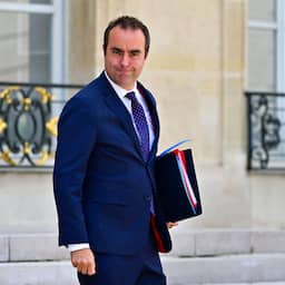 Franse premier ziet na gesprekken kans om politieke crisis af te wenden