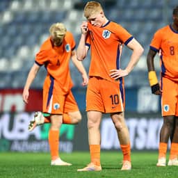 Wéér misstap Jong Oranje na twee blessuregevallen in kwalificatieduel in Bosnië