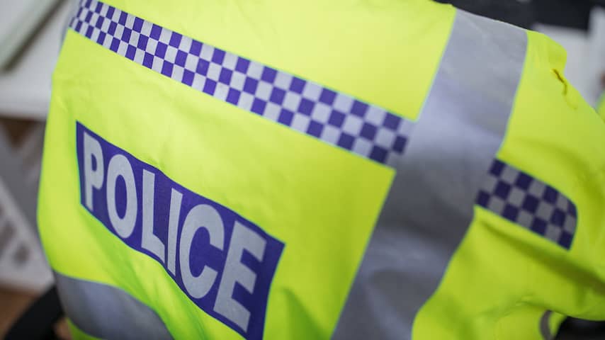 Meerdere doden na botsing tussen politievoertuig en auto's in Engeland