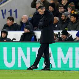 United duwt clubicoon en oud-trainer Van Nistelrooij dieper in degradatiezorgen