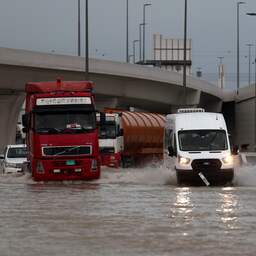 Dubai geteisterd door zeldzaam noodweer, tientallen vluchten geschrapt