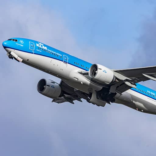 Illustratie bij: KLM-vlucht naar Curaçao keert om vanwege brandende powerbank