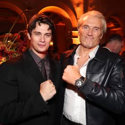 Video | Dolph Lundgren geeft stokje door aan nieuwe He-Man-acteur
