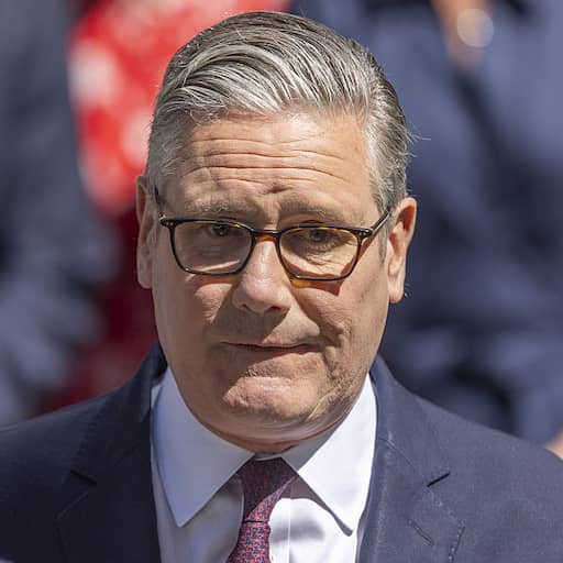Illustratie bij: Keir Starmer stapt kort na aftreden als premier volledig uit de Britse politiek