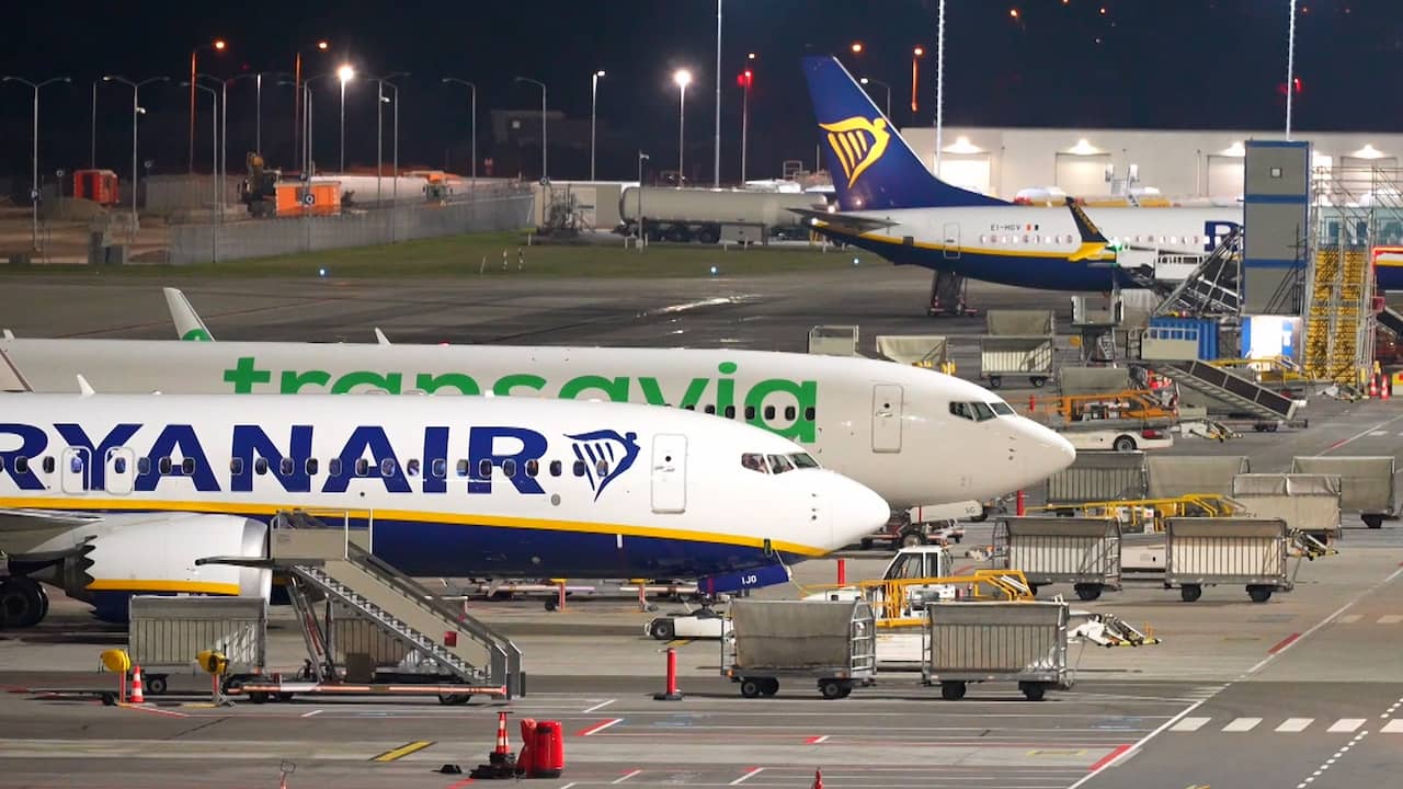 Video | Eindhoven Airport afgesloten na meldingen over drones