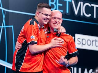 Van Veen leeft mee met Van Gerwen: 'Terugval is verschrikkelijk om te zien'