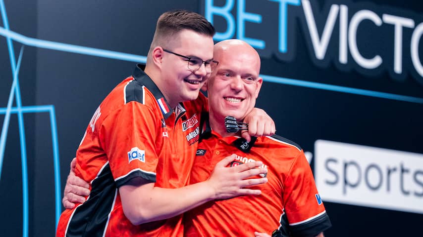 Van Veen leeft mee met Van Gerwen: 'Terugval is verschrikkelijk om te zien'