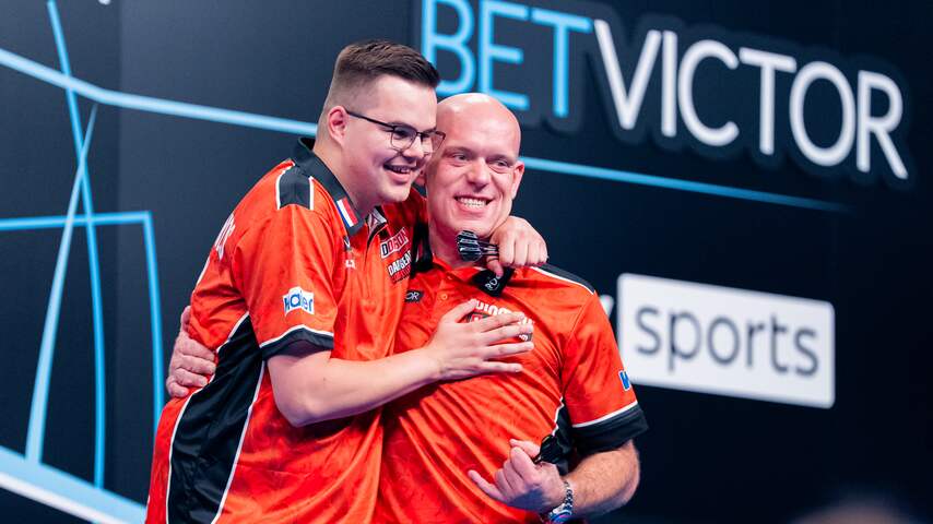 Foto bij Van Veen leeft mee met Van Gerwen: 'Terugval is verschrikkelijk om te zien'