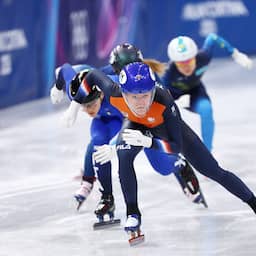 Poutsma en zusjes Velzeboer overtuigend naar kwartfinales 500 meter shorttrack