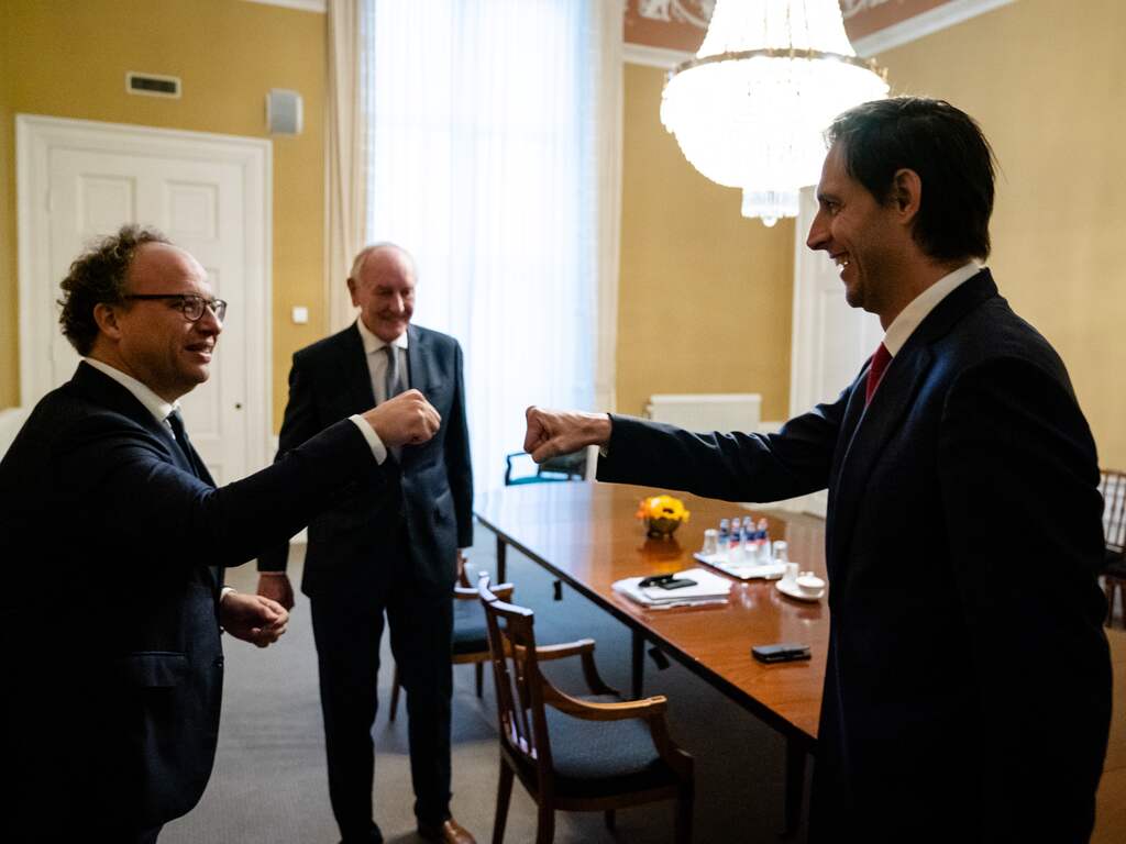 Informateurs: Partijen willen voor kerstreces coalitieakkoord presenteren