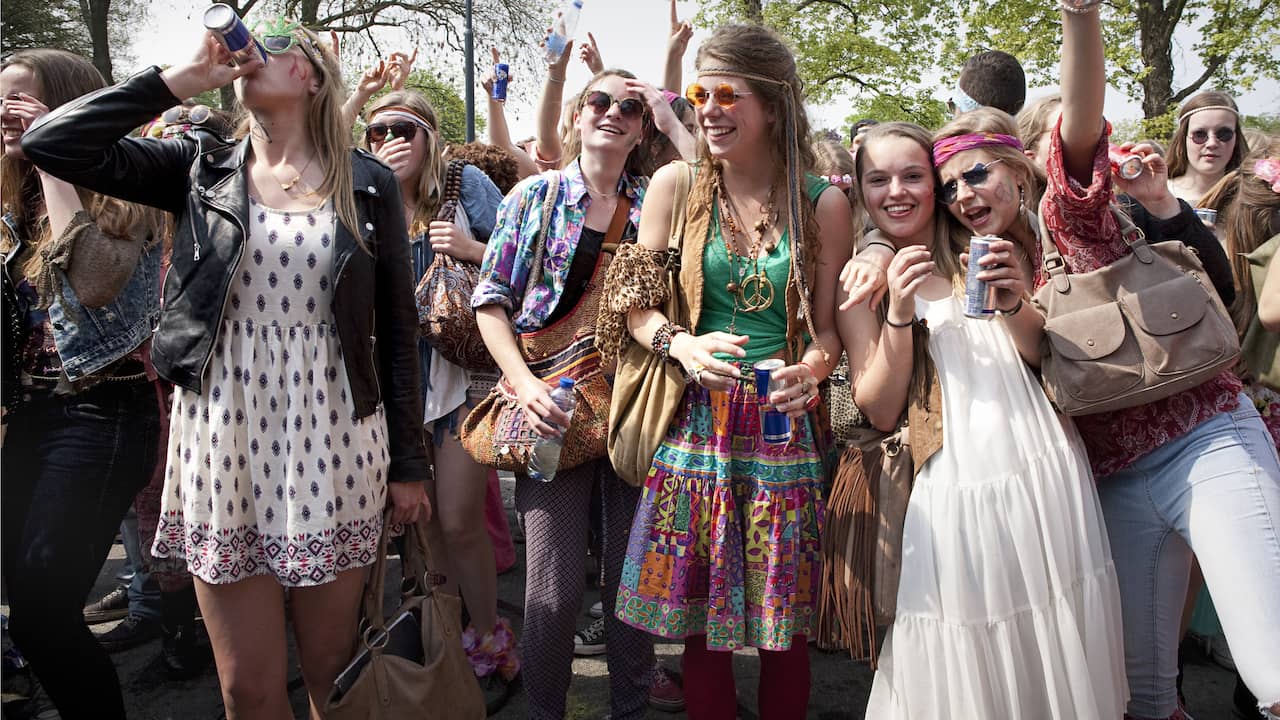 Meeste examenstunts tegenwoordig 'vrij braaf', met school zelf in het complot