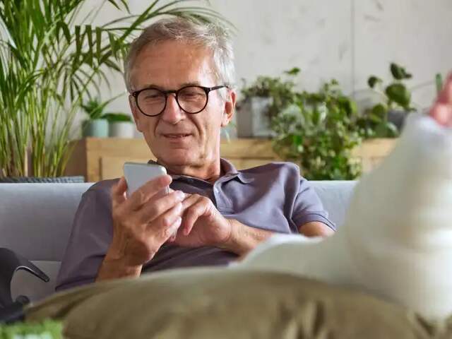 De zorgpremie stijgt door: de maandpremie is volgend jaar 12 euro hoger