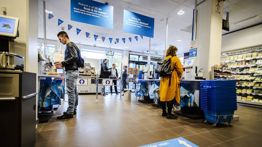 Zelfscankassa's en inflatie leiden tot meer gepik in supermarkt | Economie  | NU.nl