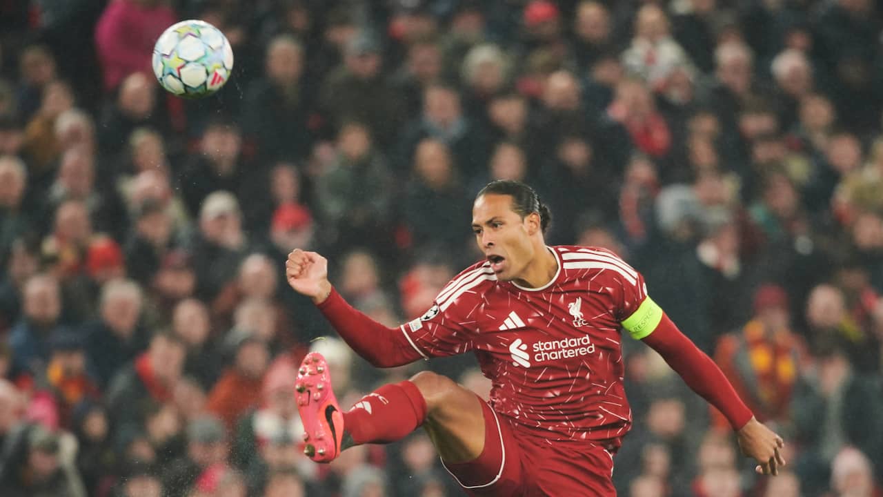Van Dijk gaat flink in de fout bij tegengoal Liverpool in CL