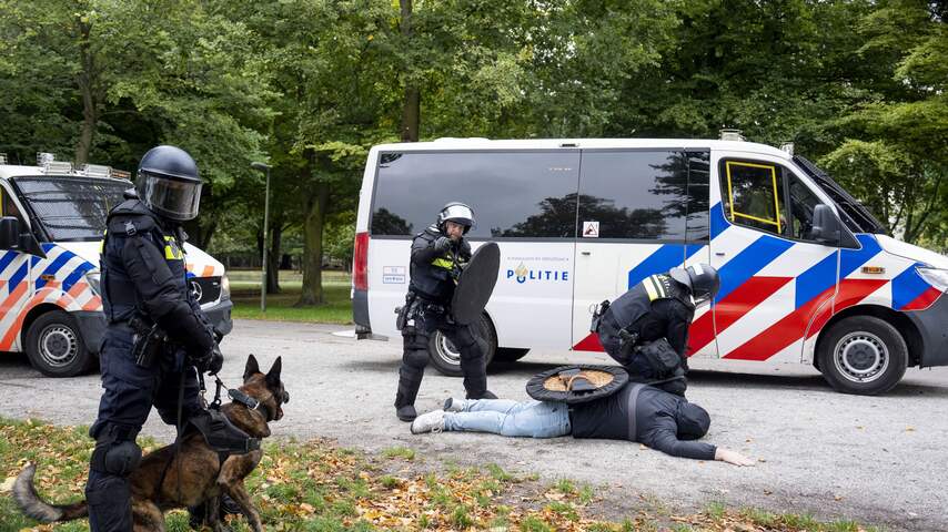 Foto bij Rust teruggekeerd in centrum Den Haag na geweld van extreemrechtse betogers