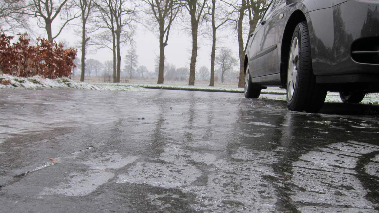 Gewonden door ijzel op N36 bij Diffelen