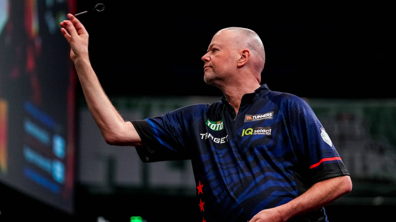 Live WK darts | Van Barneveld gaat zich beraden na 'pijnlijk' verlies