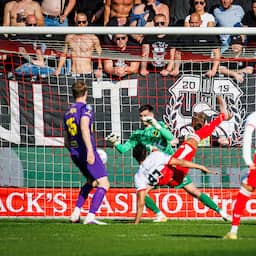 Live Eredivisie | De Wit zet FC Utrecht op voorsprong tegen tiental NAC