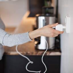 Essent, Greenchoice en andere leveranciers op de vingers getikt om opzegkosten