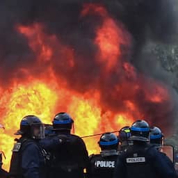 Zeker 500 gewonde hulpverleners en 1.800 arrestaties bij Franse rellen