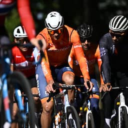 Live WK wielrennen | Van der Poel jaagt op zwaar parcours in Canada op tweede wereldtitel