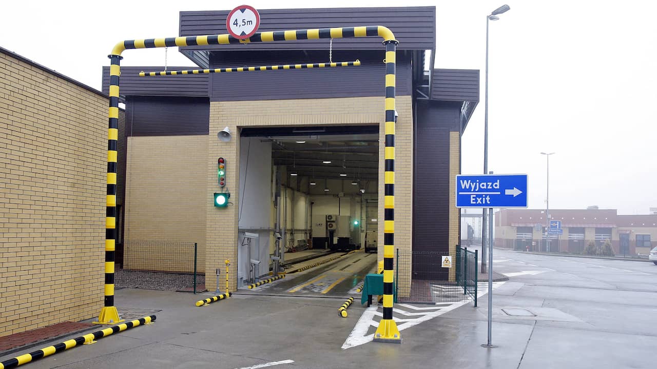 Inval bij Chinese maker van douanescanners in Rotterdam | Economie | NU.nl
