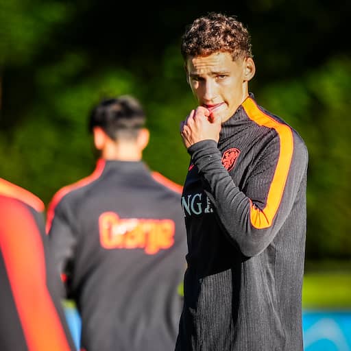 Illustratie bij: Van Bommel kan als eerste Oranjespeler ooit in voetsporen vader én opa treden