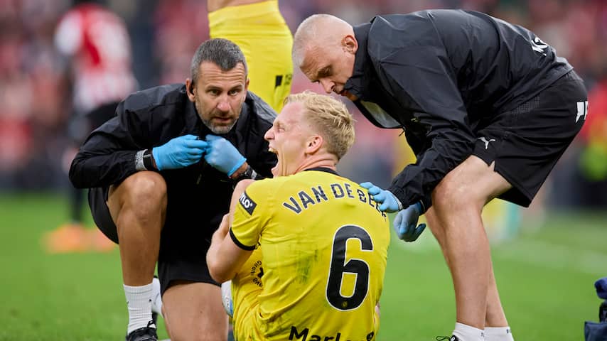 Donny van de Beek raakt bij basisrentree voor Girona wéér geblesseerd ...