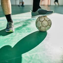 Scheidsrechter (16) mishandeld in Brabant: 'Was pas zijn eerste wedstrijd'