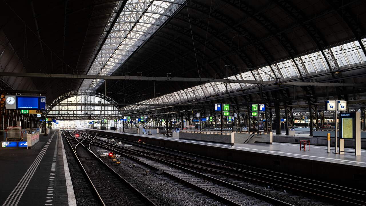 Foto bij Ov-staking zorgt nauwelijks voor drukke spits: 'Dagelijkse files tien minuten langer'