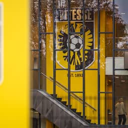 100 uur taakstraf geëist tegen oud-jeugdtrainer Vitesse die seksappjes stuurde