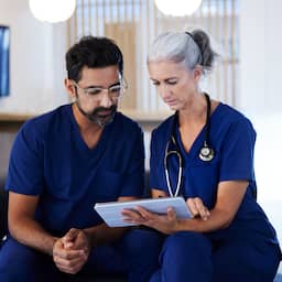 Belastingdienst bezocht in 2025 bijna duizend bedrijven om schijnzelfstandigheid