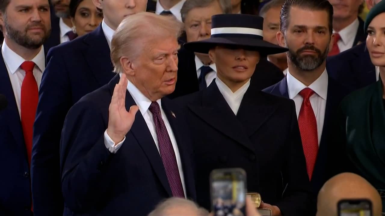 Beeld uit video: Zo legde Donald Trump de presidentiële eed af