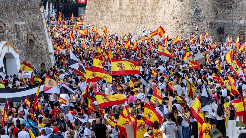 Foto bij Protesten door heel Spanje tegen regering vanwege aanpak van Ceuta-crisis