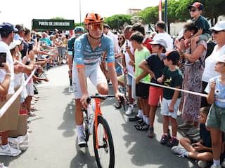 Joshua Tarling stapt af in Vuelta na emotionele week met overlijden broertje