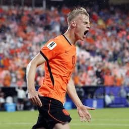 Scorende Van Hecke evenaart zijn oom Jan Poortvliet in Oranje: 'Hij leeft erg mee'