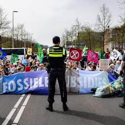 Eerste Kamer peinst over wet die protesten XR en boeren zou kunnen verbieden