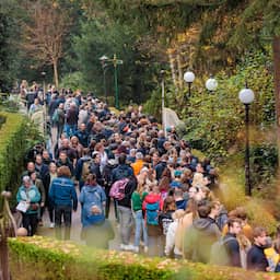 Efteling-bezoekers rond sluitingstijd nog 1,5 uur in de rij voor Danse Macabre