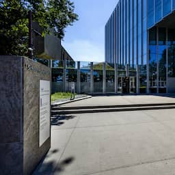 Jongen (17) krijgt jeugddetentie voor doodtrappen man die vriendin lastig viel