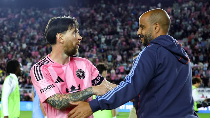 Fc Pascal Messi krijgt boete na knijpen staflid van New York City FC-coach Pascal ...