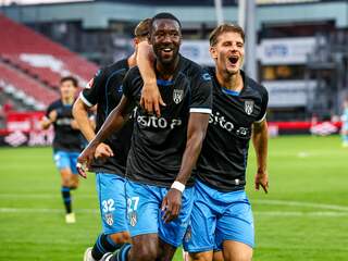 Heracles scoort voor rust vijf keer tegen Jong FC Utrecht en pakt koppositie KKD