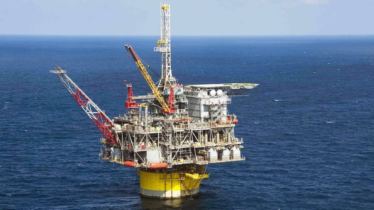 Shell mag vanwege Russische invasie toch boren naar gas in Noordzee ...